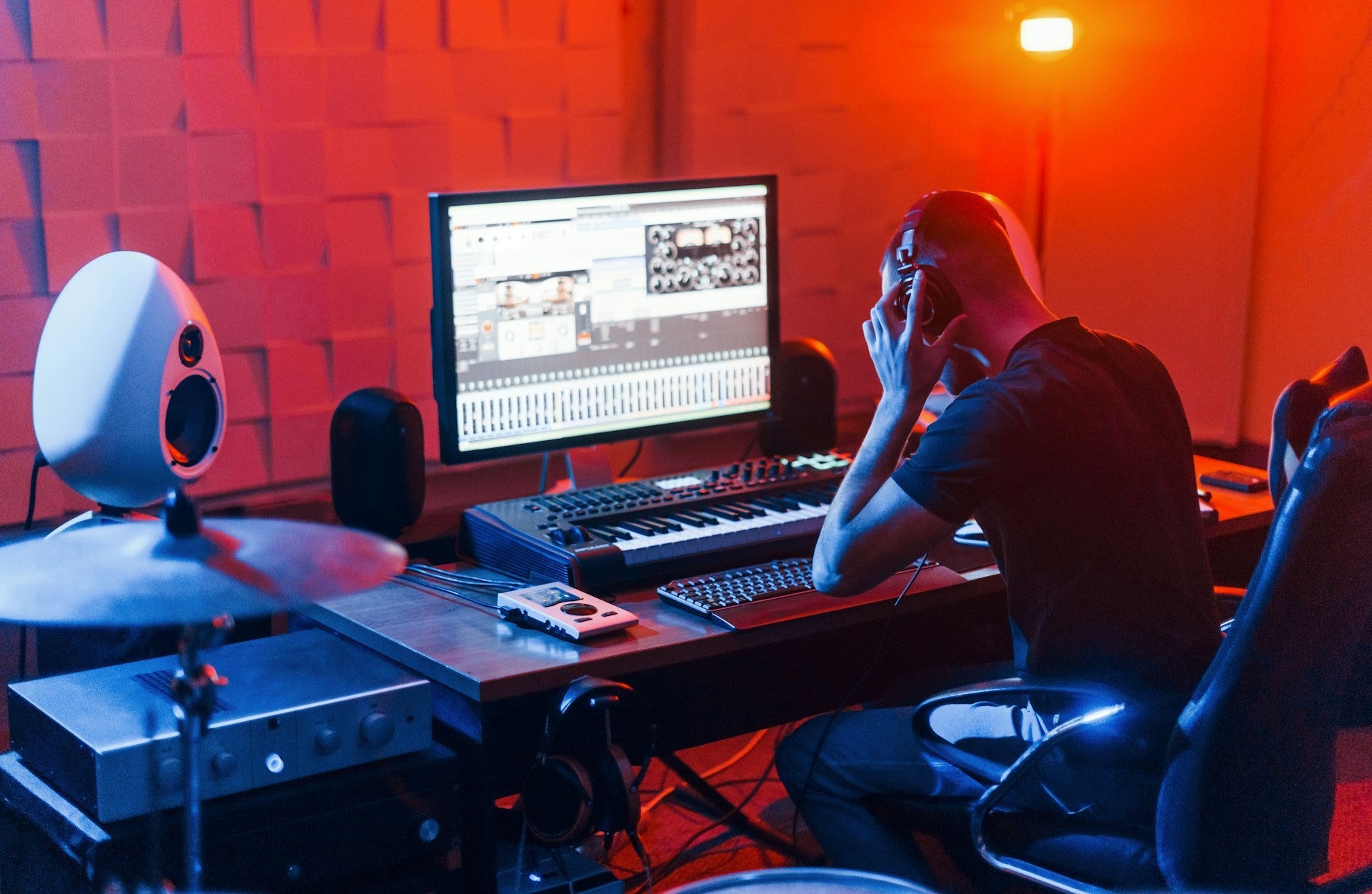 Managing Low-Frequency Noise With Bass Traps: A Detailed Guide